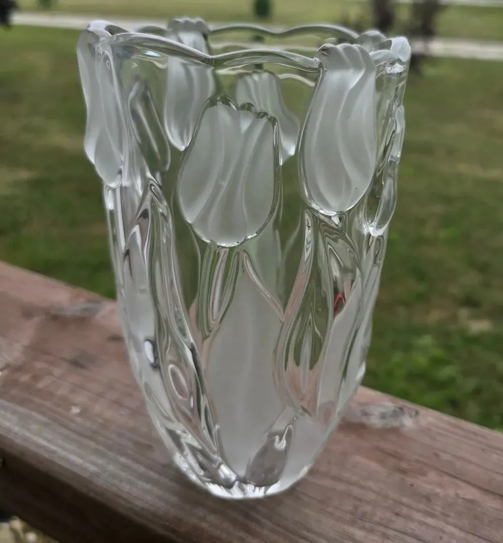 Vintage Frosted Tulip Clear Art Glass Vase 8